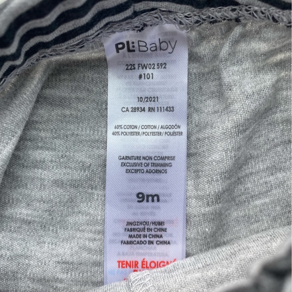 Baby shorts 9M - Picture 2 of 2